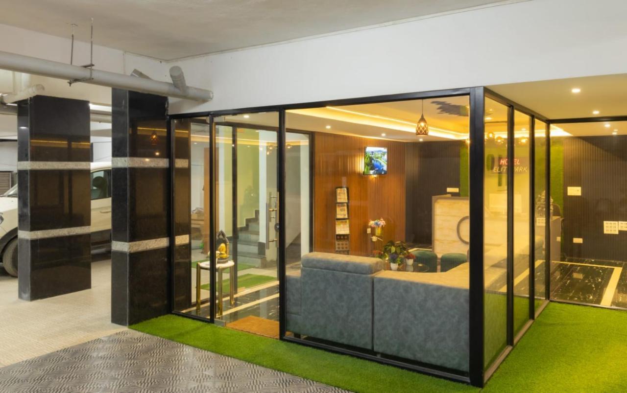 Beestay Hotels Elite Park Tirupati Bagian luar foto